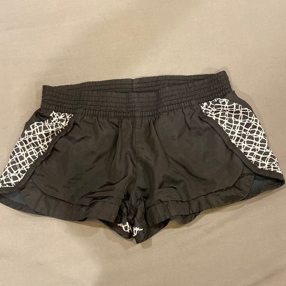 Nike Pants - Women’s Nike shorts